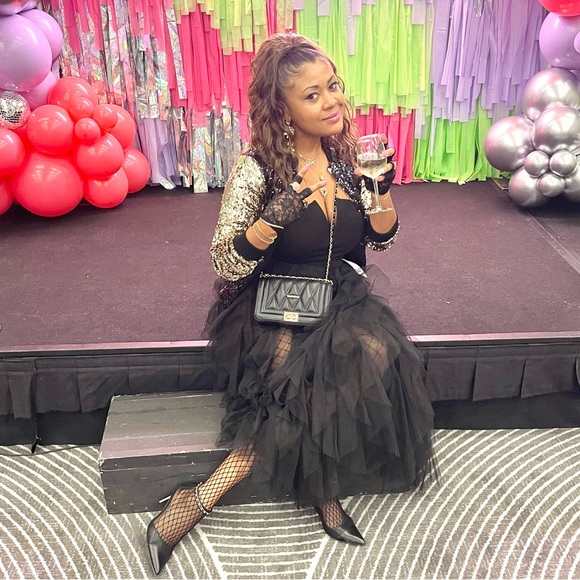 LIKE TO BE NOTIFIED FOR MY LIVE SHOW! - Picture 9 of 10